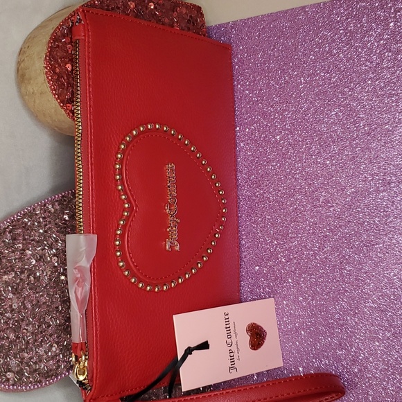 🎉HP🎉Juicy Couture ❤️NWT❤️ Red "Love Never Dies" Wristlet!❤️❤️❤️ - Picture 7 of 15